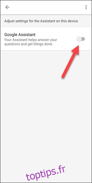 Application de recherche Google avec une flèche pointant vers l'activation de l'Assistant Google
