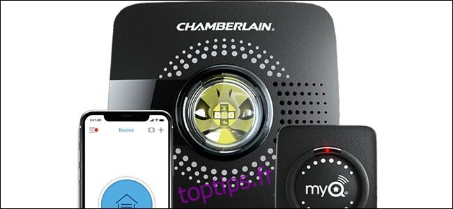 Pont Chamberlain MyQ Garage Hub, capteur de porte et application pour téléphone.