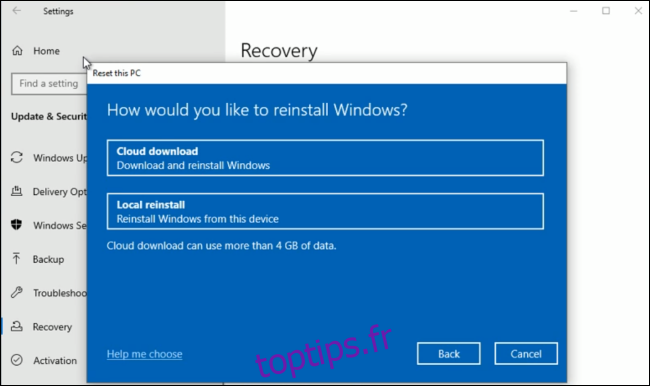 L'option de téléchargement dans le cloud dans l'interface Reset This PC de Windows 10.