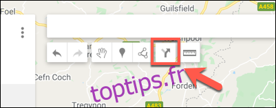 Appuyez sur l'option Ajouter un itinéraire pour ajouter une nouvelle couche d'itinéraire à une carte Google Maps personnalisée