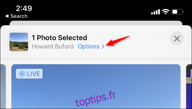 Accéder aux options de localisation tout en partageant une photo dans l'application Photos de l'iPhone.