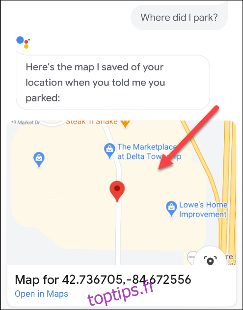 Une carte indiquant où une voiture est garée dans l'Assistant Google.