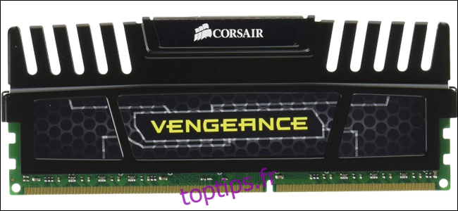 Une clé RAM DDR3 Corsair Vengeance.