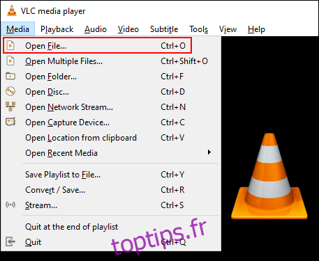 Dans VLC, cliquez sur Média, puis sur Ouvrir le fichier pour ouvrir votre fichier multimédia