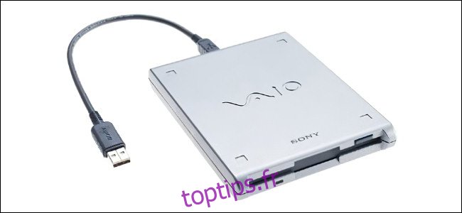 Un lecteur de disquette USB Sony VAIO.