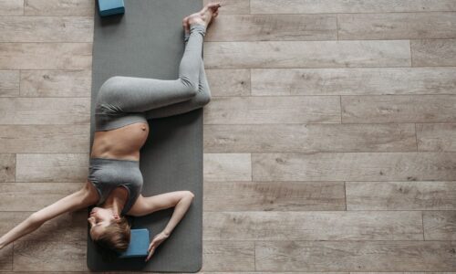 12 cours de yoga prénatal que vous pouvez faire gratuitement sur YouTube